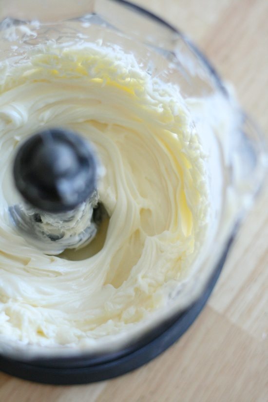 cream cheese frosting for cinnamon rolls