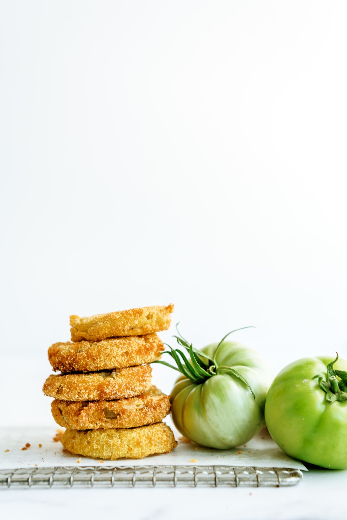 fried-green-tomatoes with 2 raw green tomatoes