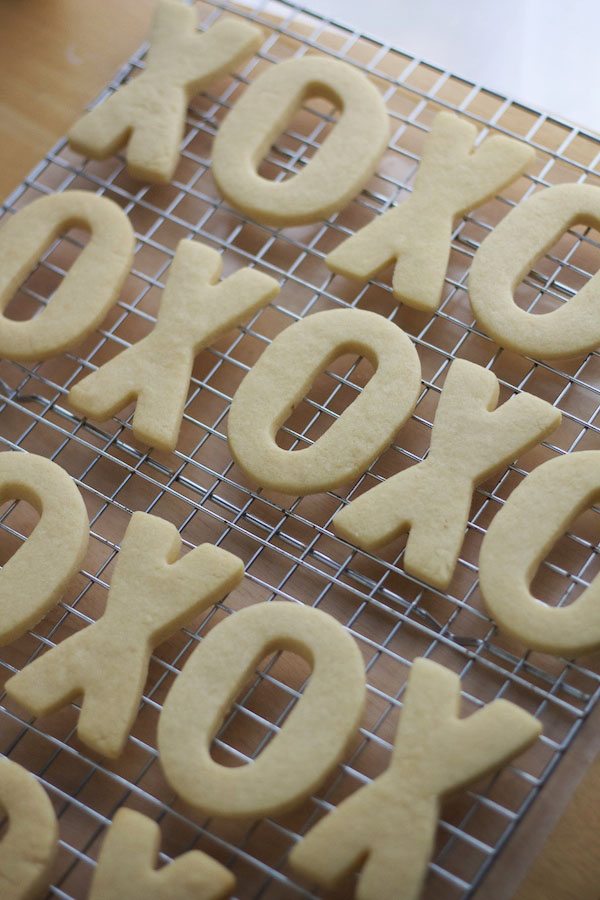 XO cookies on cooling rack